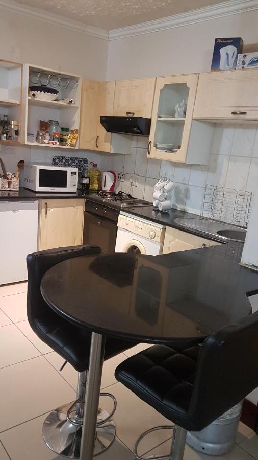 Carlcyn Homestay Gaborone Exterior photo